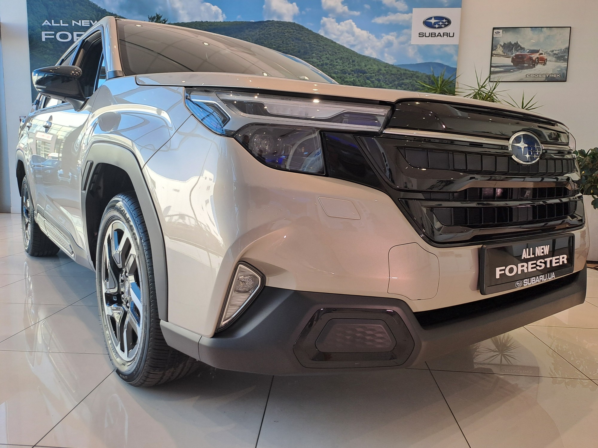 Пригоди нового Forester в Україні розпочались